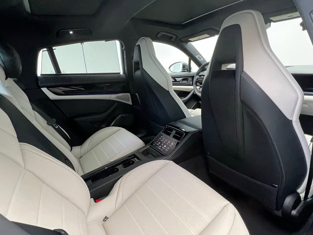 New 2026 Porsche Panamera 4 image 16