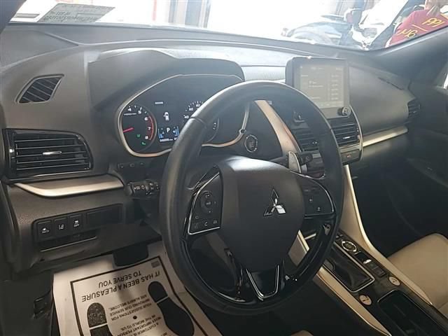 Used 2024 Mitsubishi Eclipse Cross SEL AWD/4WD image 9