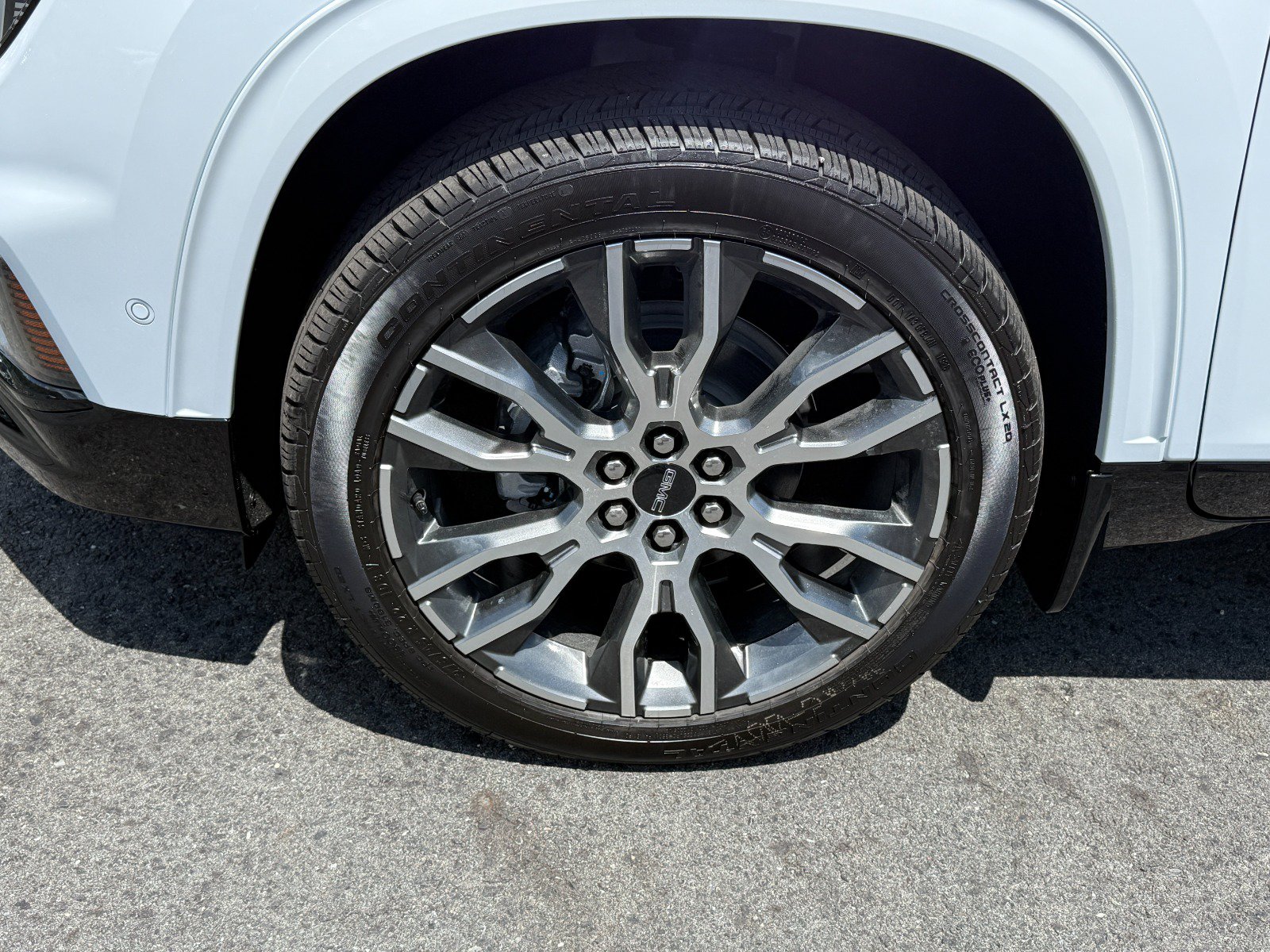 New 2026 GMC Acadia Denali Ultimate w/ LPO, Rugged Package AWD/4WD image 9