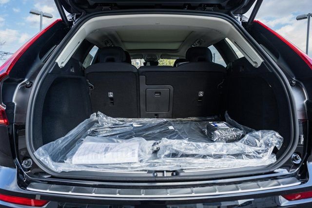 New 2026 Volvo XC60 B5 Plus w/ Protection Package Premier image 10