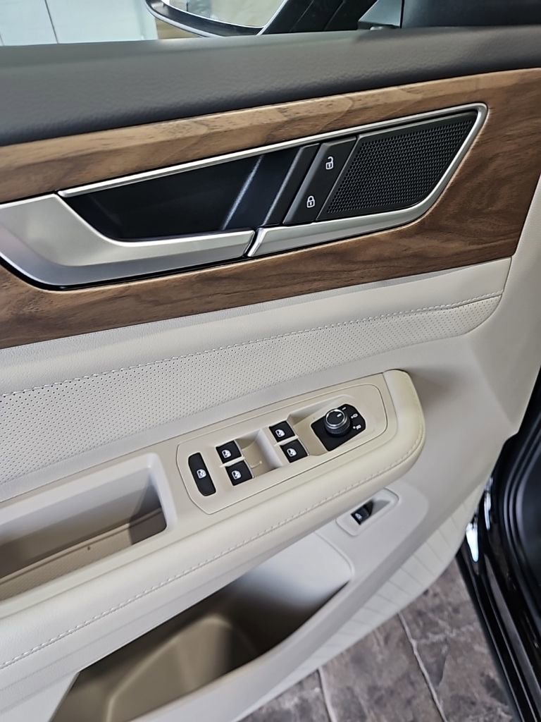 New 2026 Volkswagen Atlas SE image 30