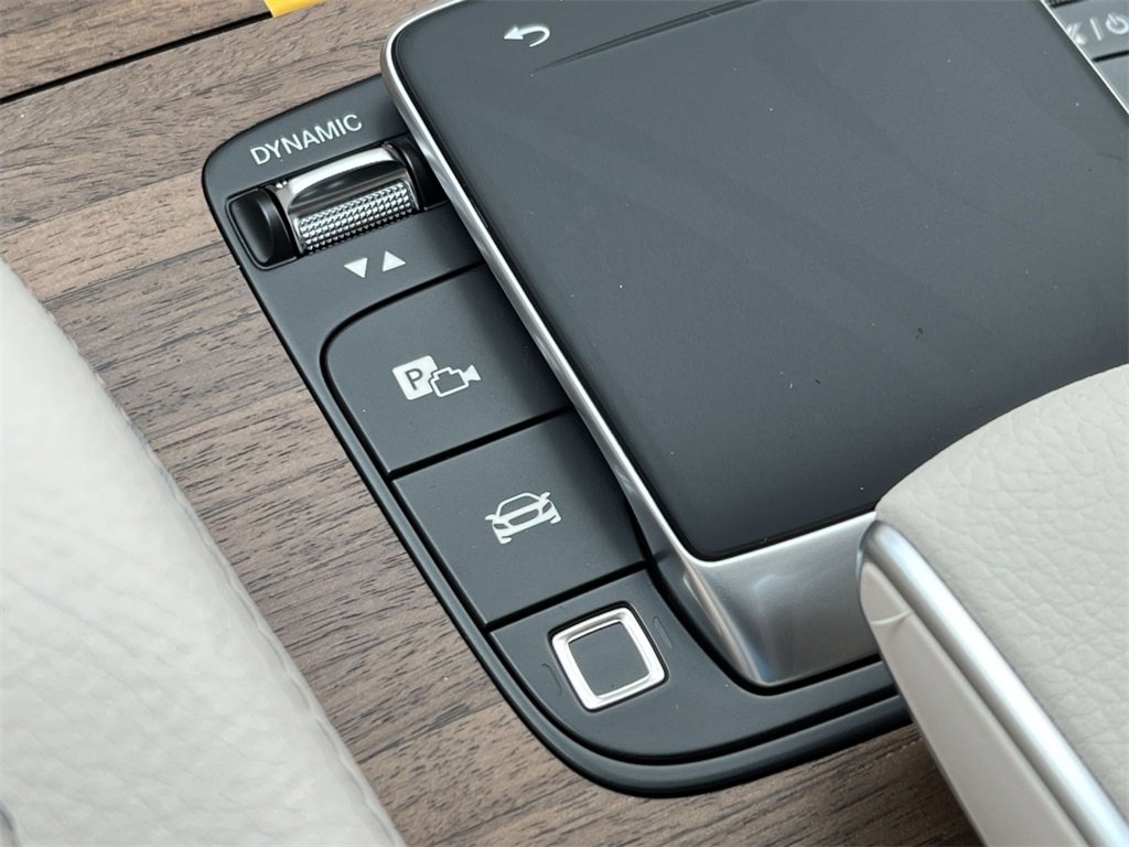 Used 2025 Mercedes-Benz GLE 350 4MATIC image 31