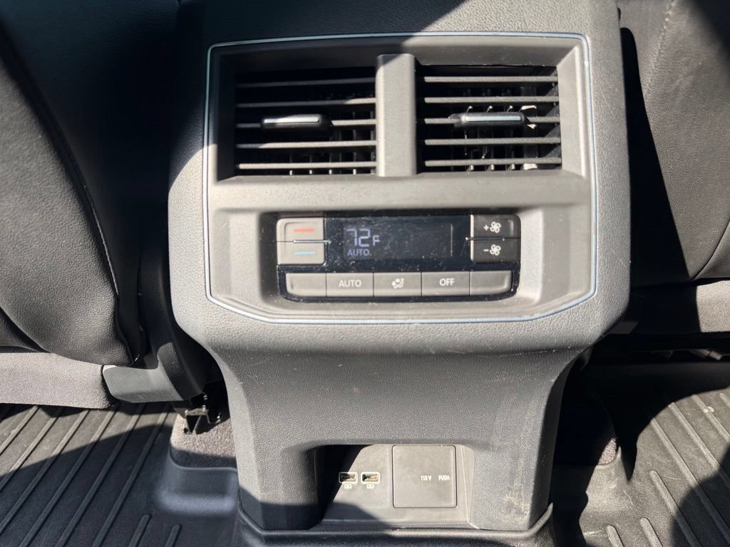 Used 2018 Volkswagen Atlas SEL AWD/4WD image 26