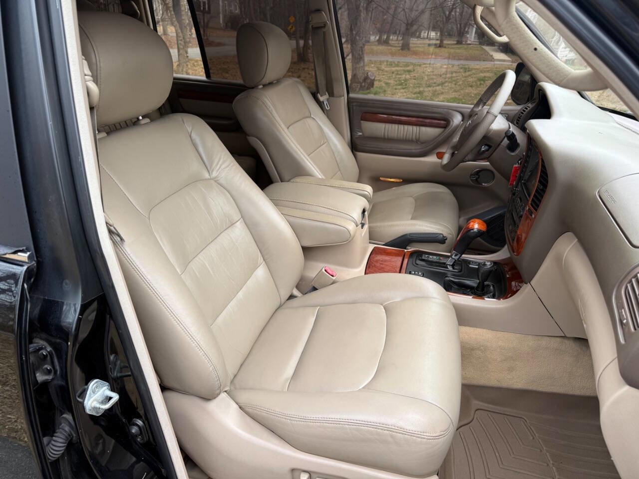 Used 2002 Lexus LX 470 Base 4WD 4dr SUV image 95