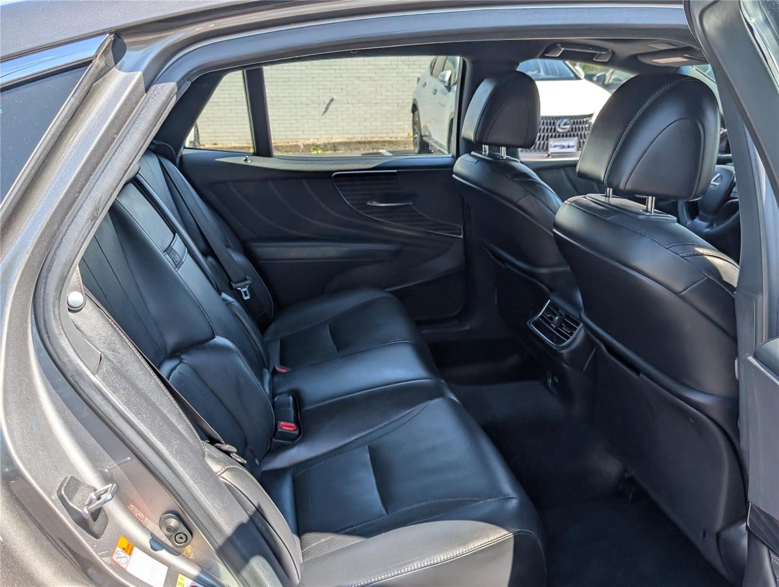 Used 2019 Lexus LS 500 AWD w/ Accessory Package (Z2) image 12