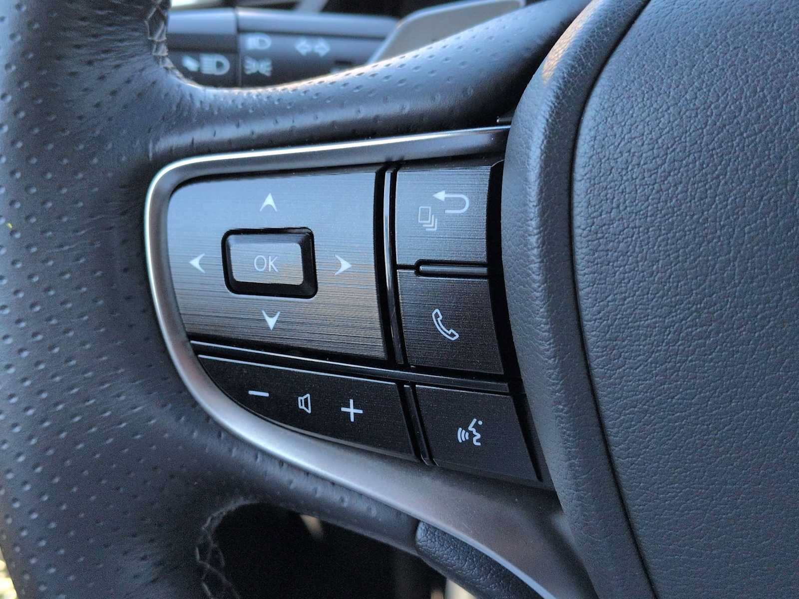 Used 2022 Lexus ES 300h F Sport w/ Accessory Package FWD image 26