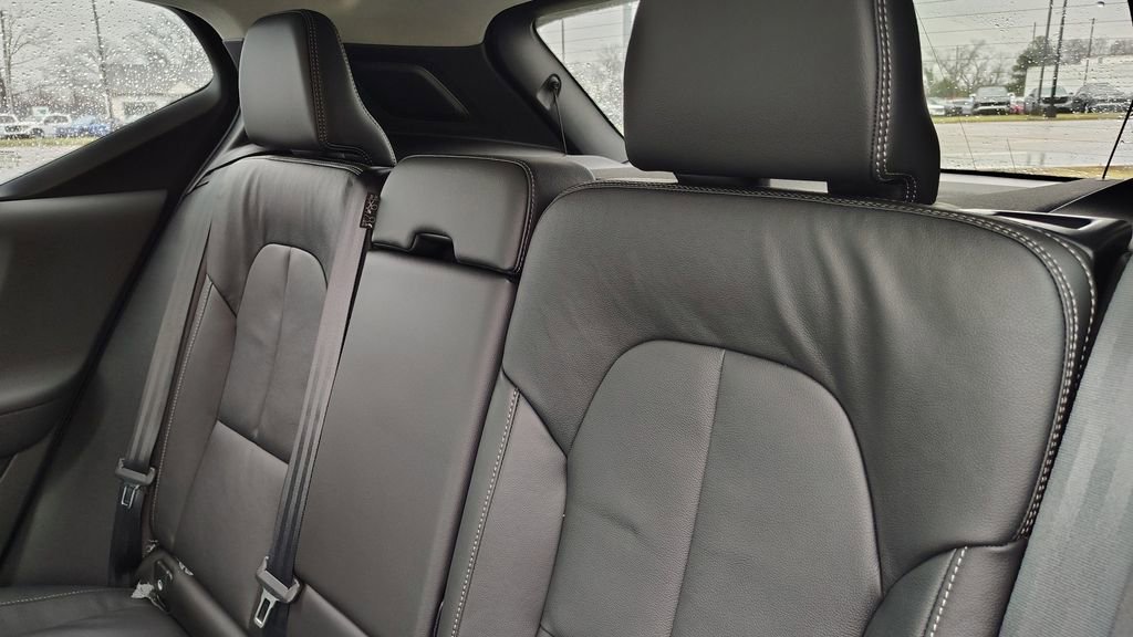 New 2026 Volvo XC40 B5 Core w/ Climate Package image 25