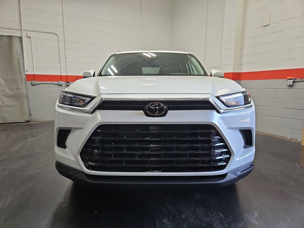 New 2026 Toyota Grand Highlander XLE image 2