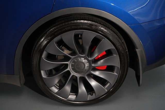 Used 2025 Tesla Model Y Performance AWD/4WD image 45