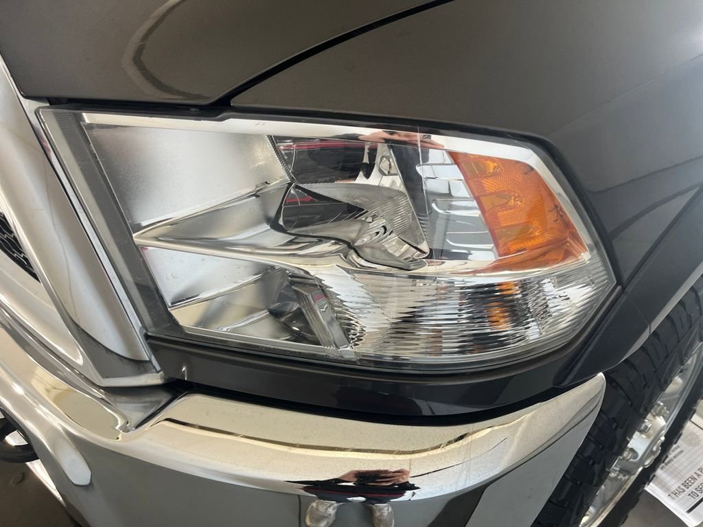 Used 2018 RAM 2500 Tradesman w/ Chrome Appearance Group image 38