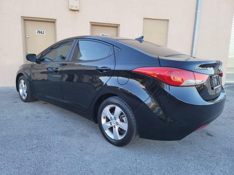 Used 2012 Hyundai Elantra GLS w/ Preferred Pkg 3 FWD image 13