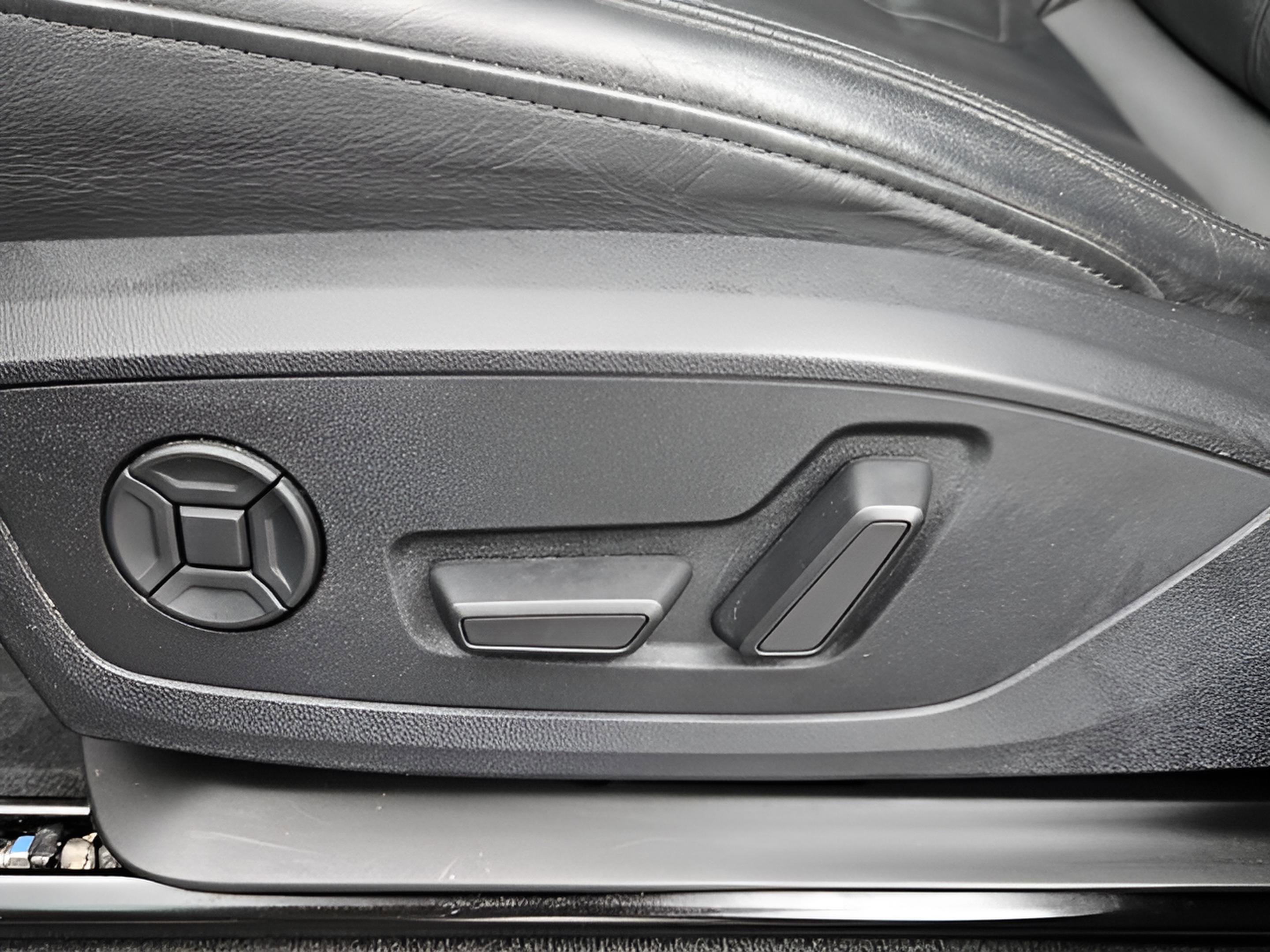 Used 2020 Audi Q3 2.0T Premium w/ Convenience Package image 17