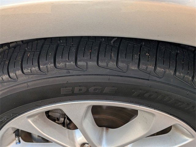 Used 2019 Ford Fusion SE image 11