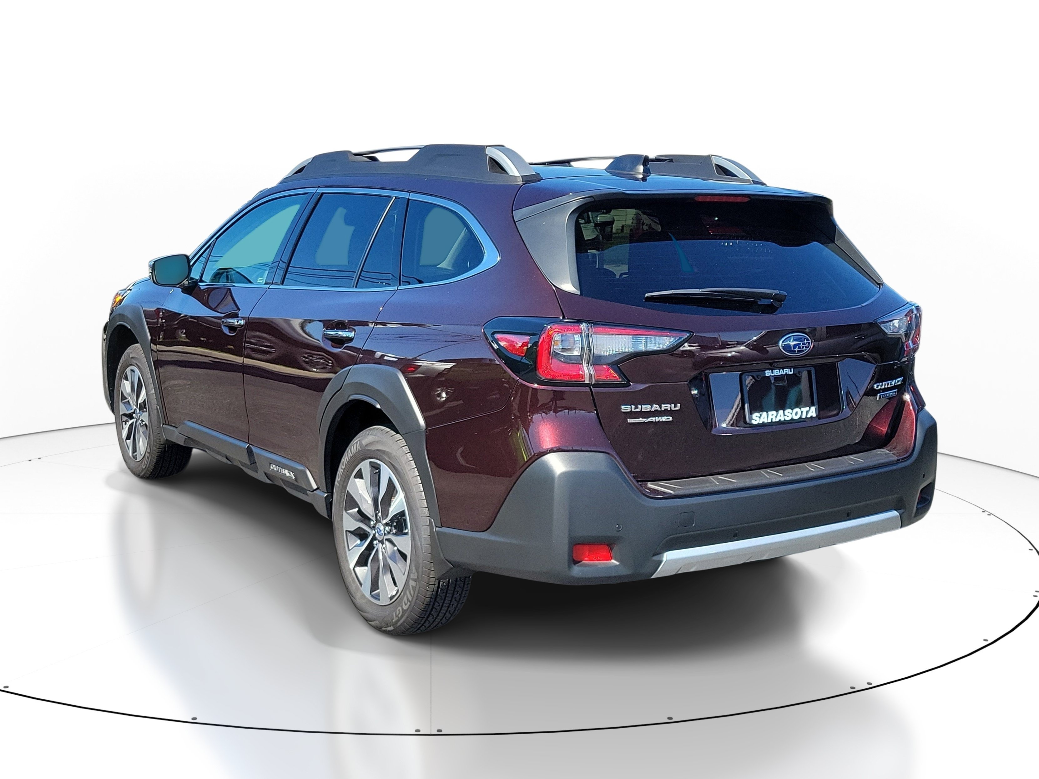 Certified 2025 Subaru Outback Touring w/ Popular Package #2 AWD/4WD image 4