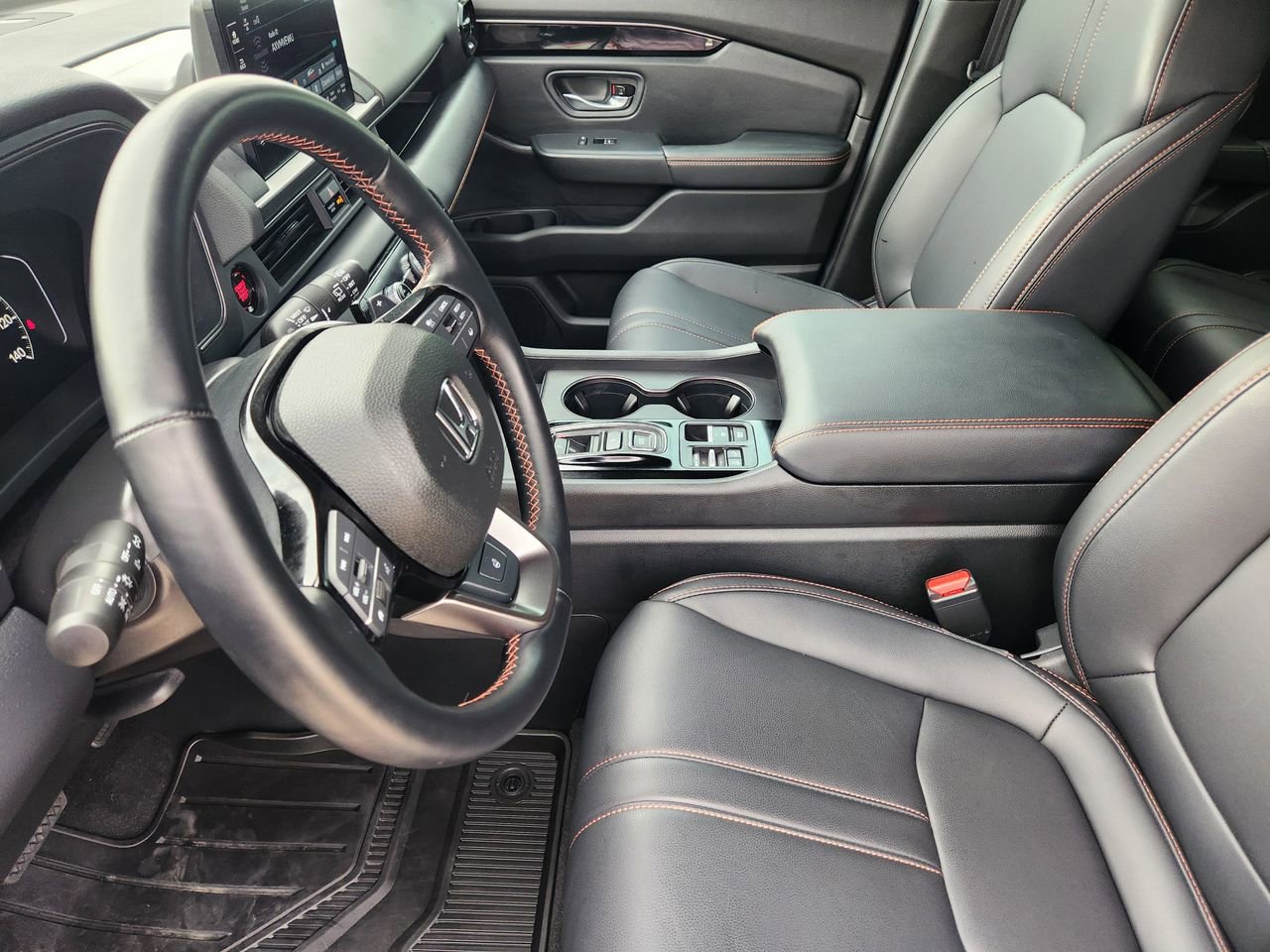 Certified 2025 Honda Pilot TrailSport image 12