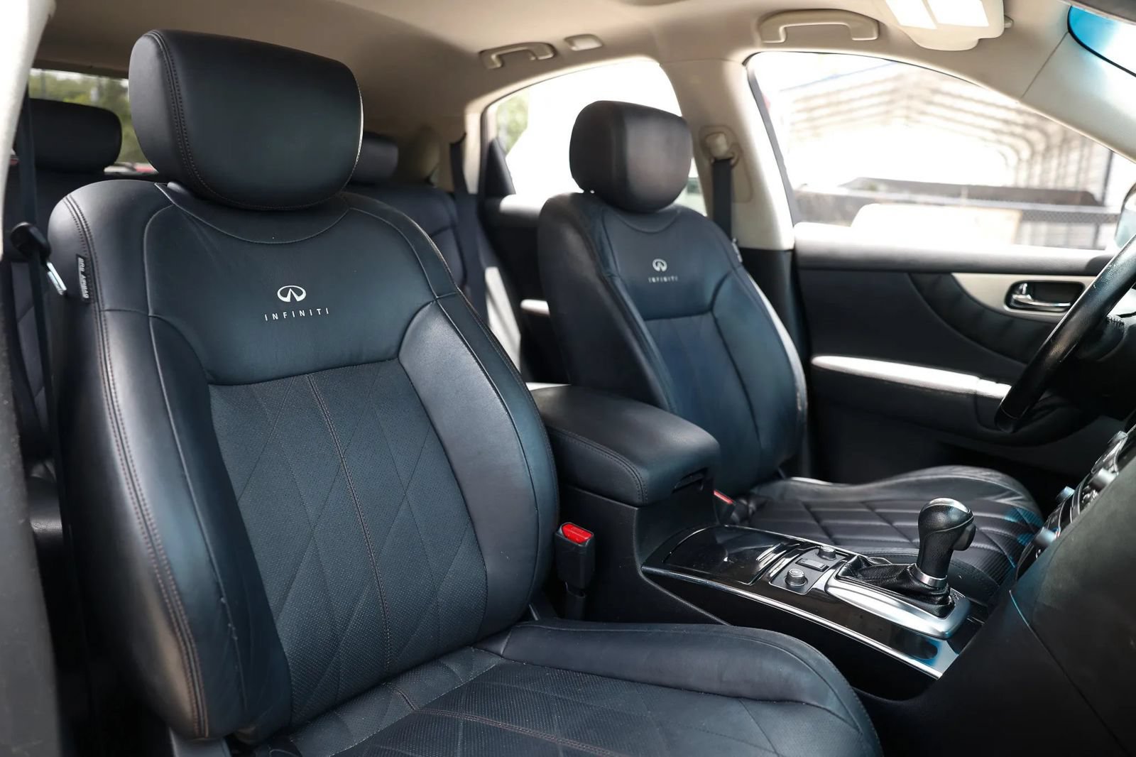 Used 2011 INFINITI FX35 2WD w/ Premium Pkg image 25