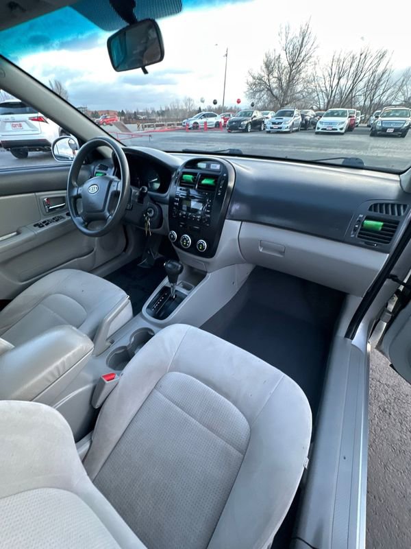 Used 2008 Kia Spectra EX image 5