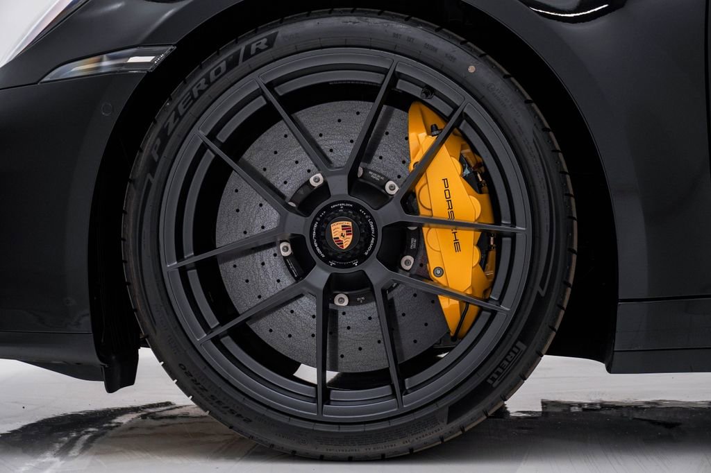 Certified 2025 Porsche 911 Carrera GTS image 13