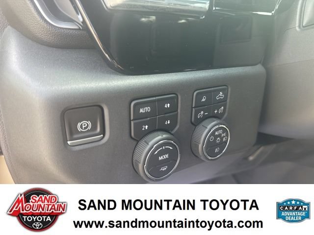 Used 2022 Chevrolet Silverado 1500 LT Trail Boss w/ LT Trail Boss Premium Package AWD/4WD image 14