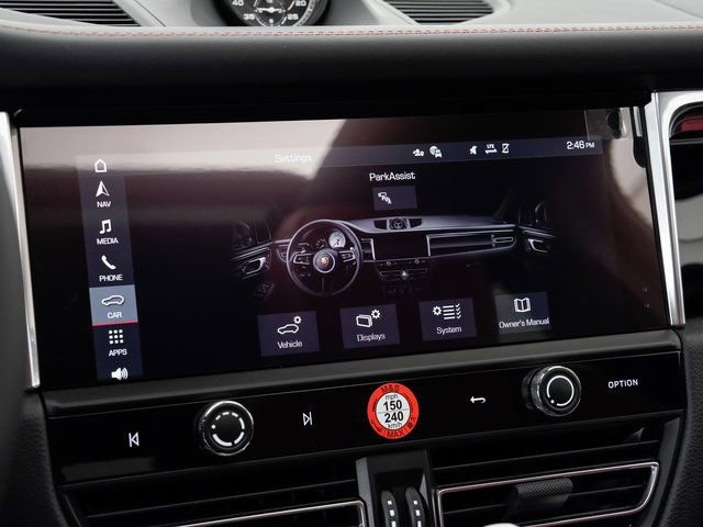 Certified 2025 Porsche Macan AWD/4WD image 19