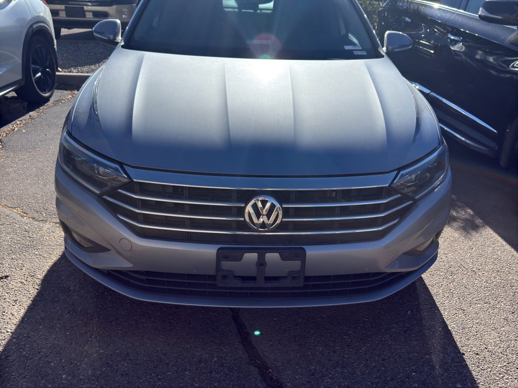Used 2019 Volkswagen Jetta SEL Premium image 2