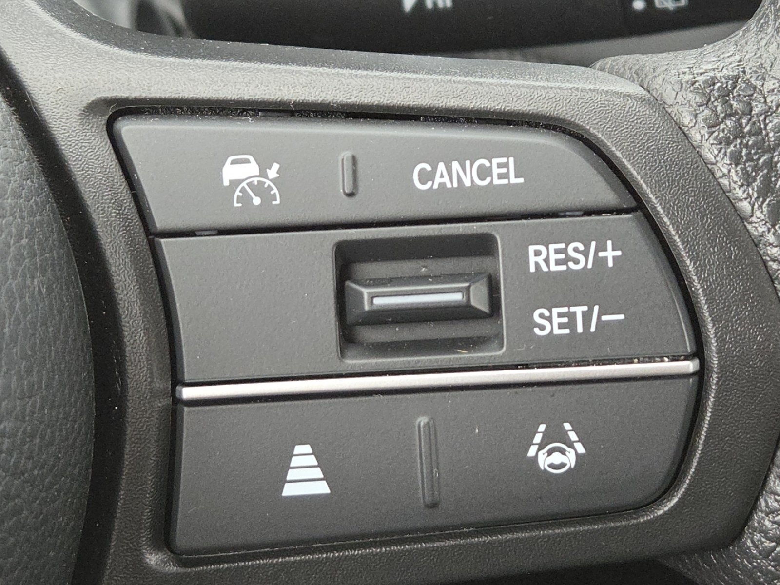 Used 2023 Honda HR-V LX image 5