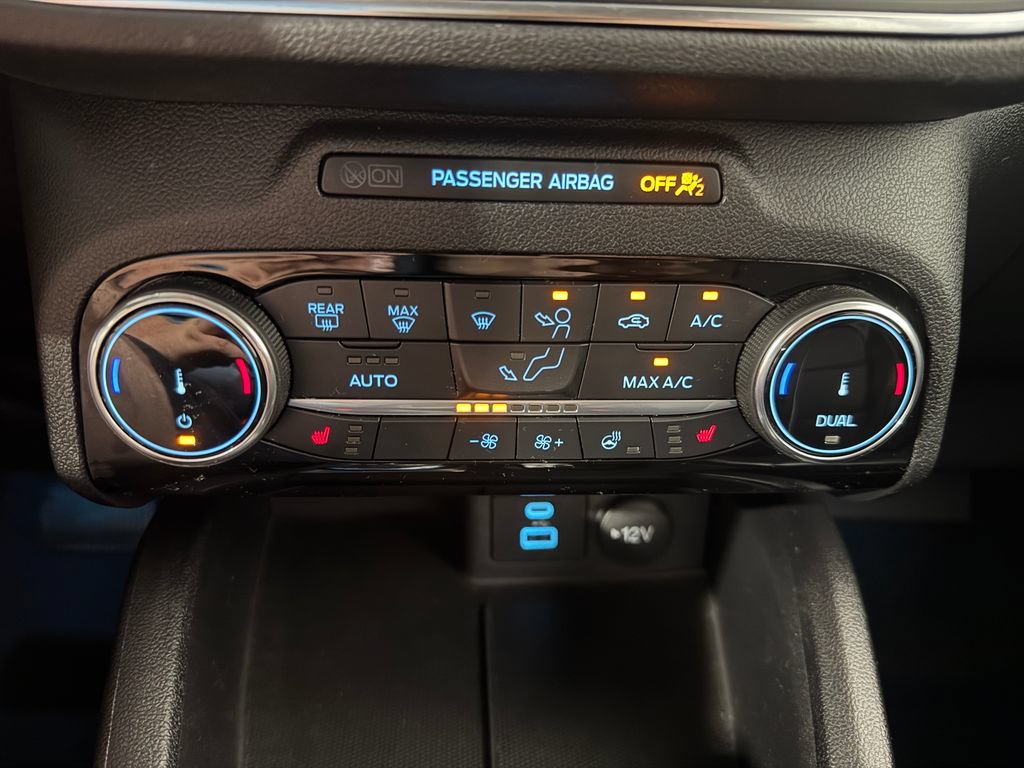 Used 2022 Ford Escape Titanium AWD/4WD image 34