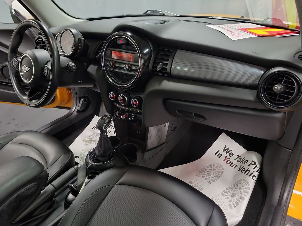Used 2015 MINI Cooper 2-Door Hardtop image 23