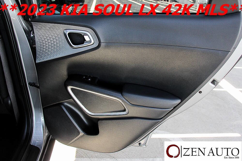 Used 2023 Kia Soul LX w/ Option Group 015 image 37