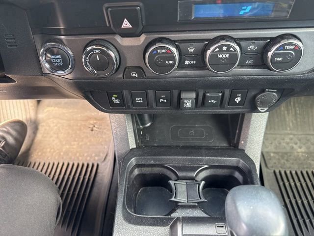 Used 2023 Toyota Tacoma TRD Off-Road w/ Technology Package AWD/4WD image 16