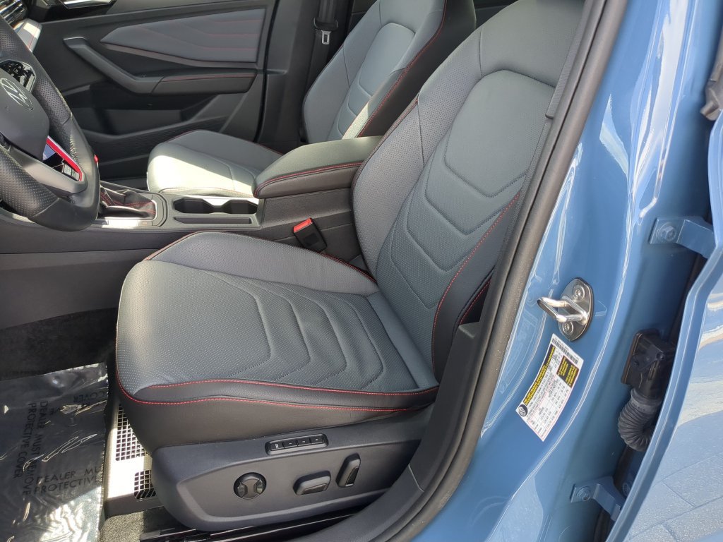 Certified 2025 Volkswagen Jetta GLI Autobahn FWD image 19