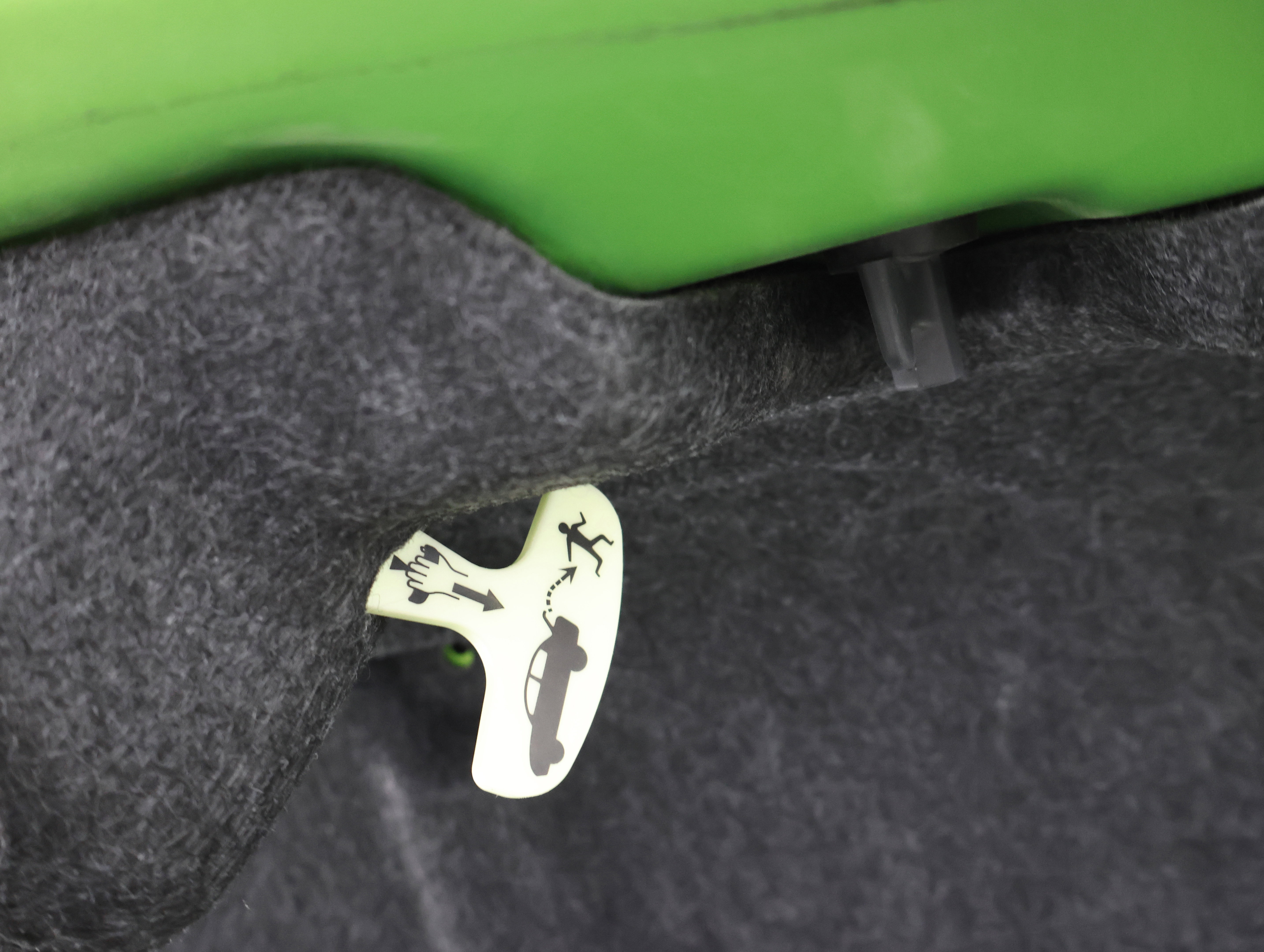 Used 2011 Dodge Challenger SRT8 w/ Green w/Envy Group image 30