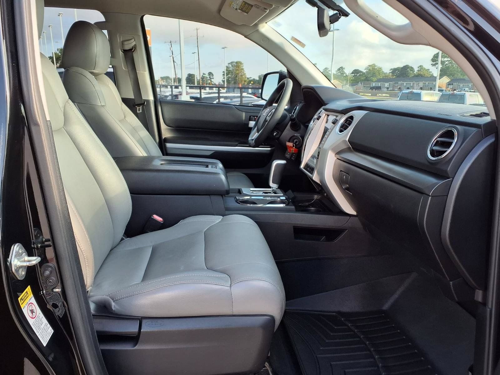 Used 2014 Toyota Tundra SR5 w/ SR5 Upgrade Package RWD image 17