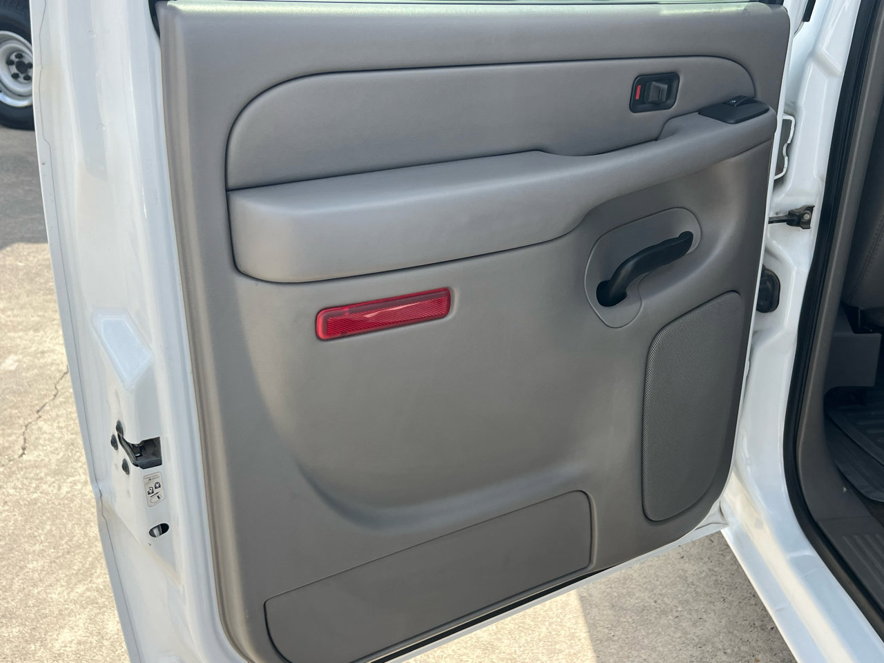 Used 2006 GMC Sierra 1500 SLT w/ Onstar Plus Package image 24