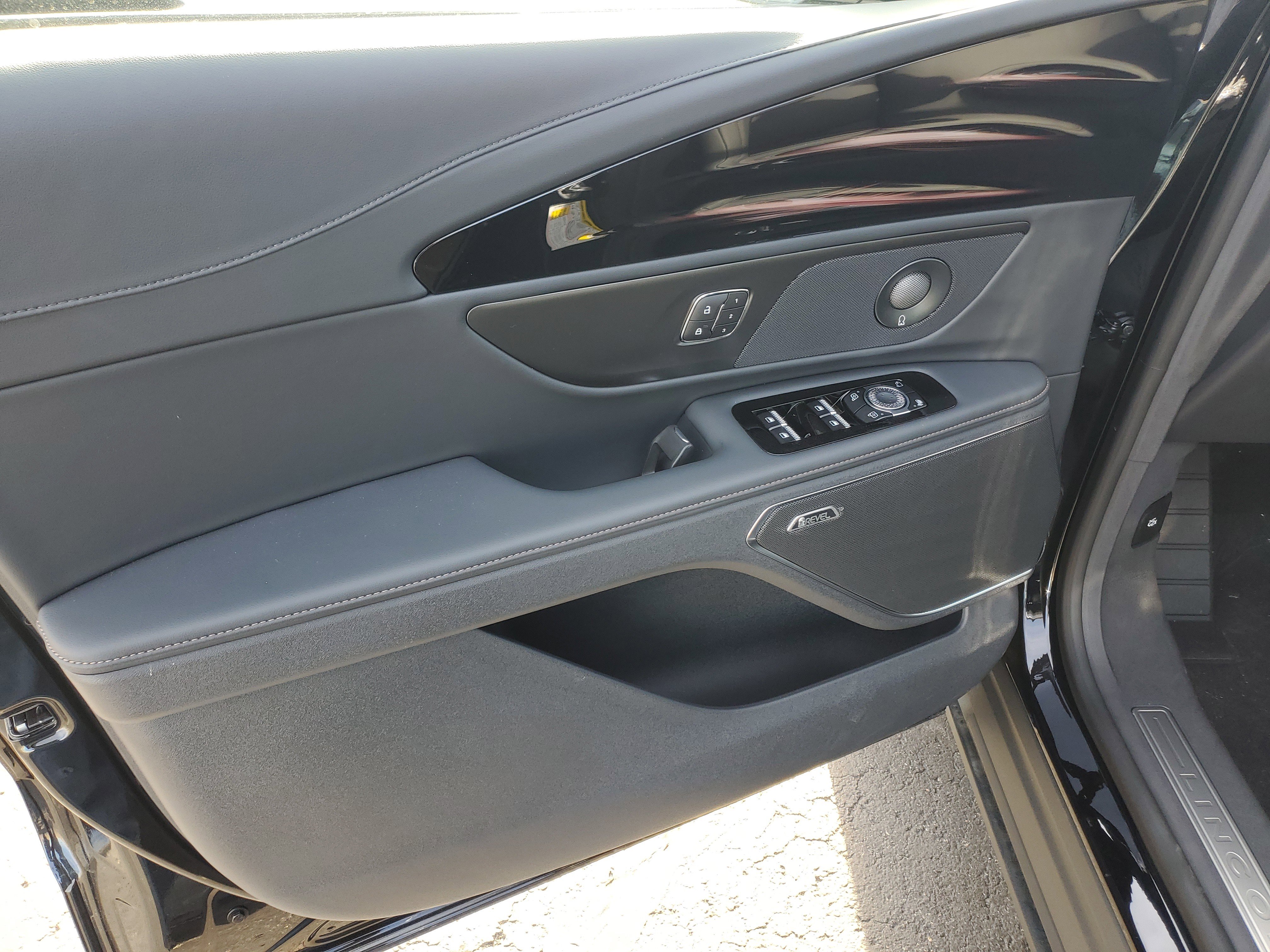 New 2026 Lincoln Nautilus Premier w/ Equipment Group 102A image 8