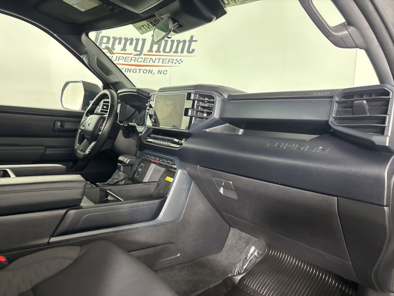 Used 2025 Toyota Tundra SR image 27
