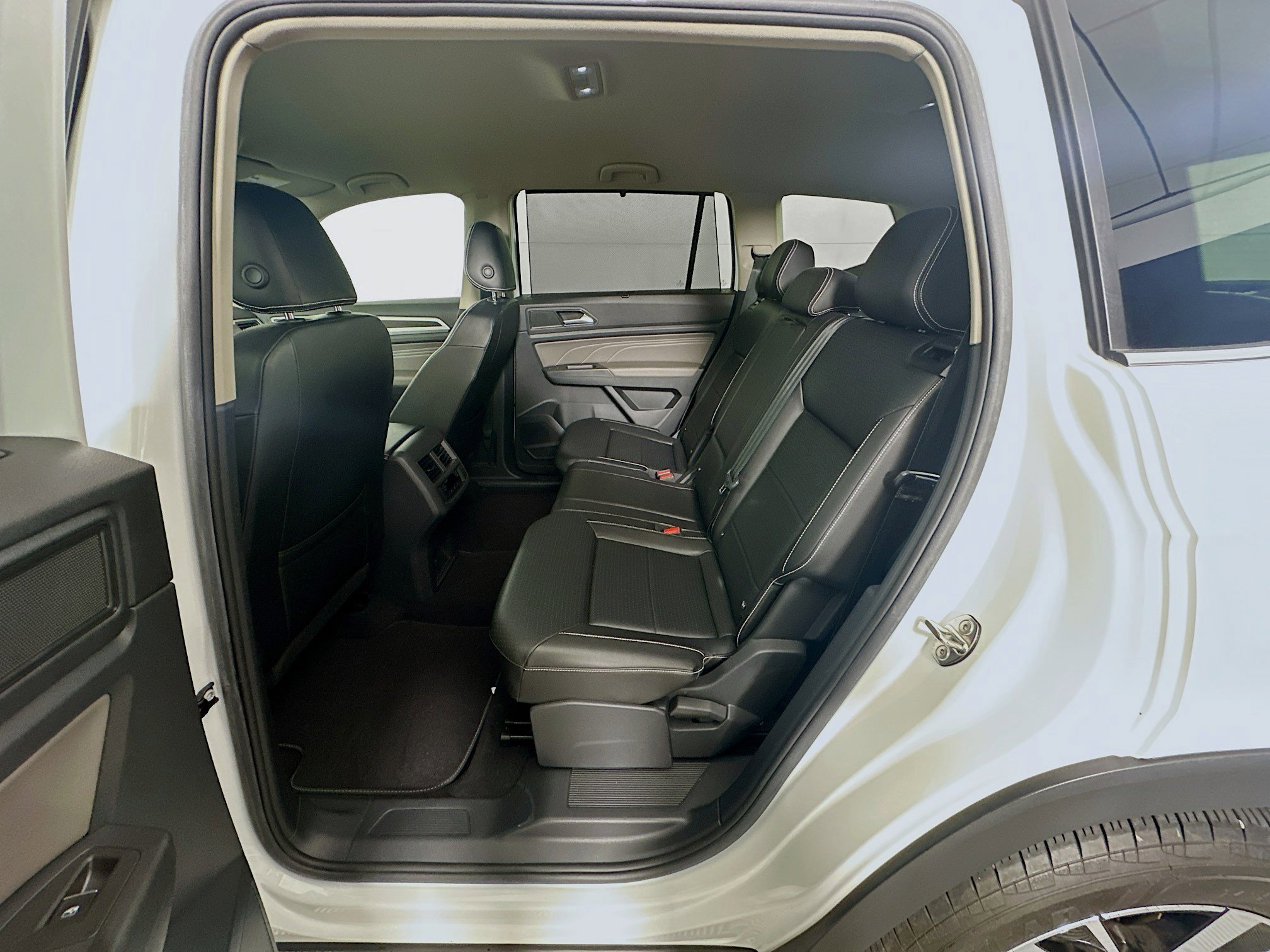 Used 2023 Volkswagen Atlas SE FWD image 27