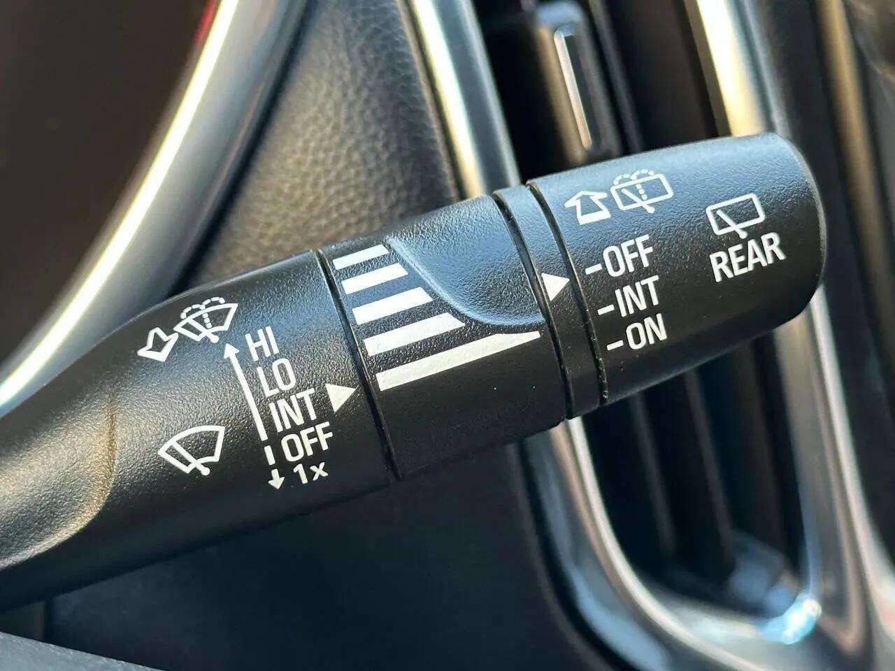 Used 2021 Chevrolet Equinox LT image 45