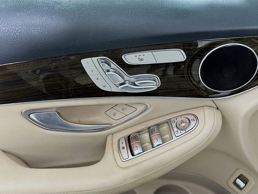 Used 2019 Mercedes-Benz GLC 300 image 21