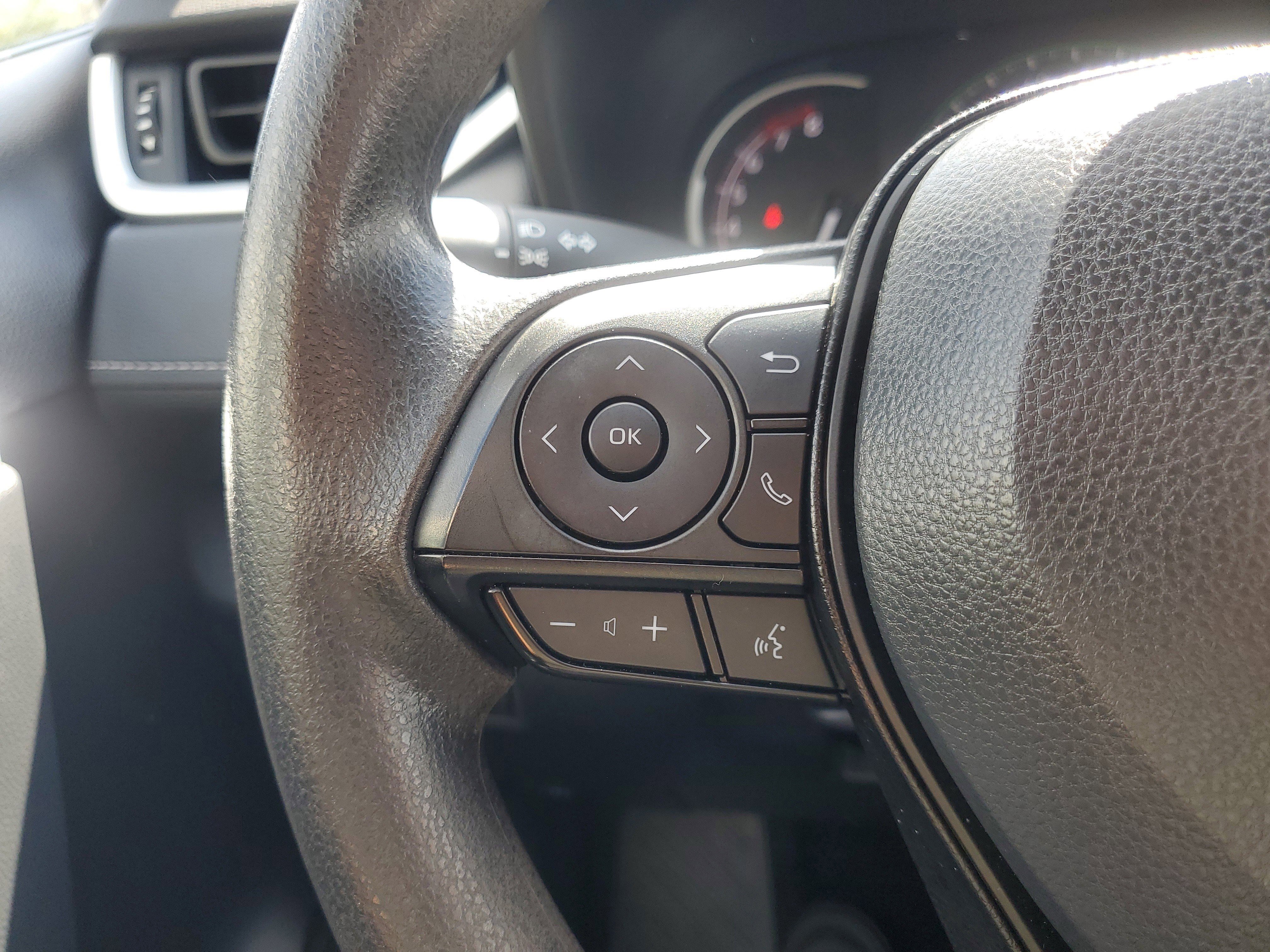 Used 2024 Toyota RAV4 LE image 21