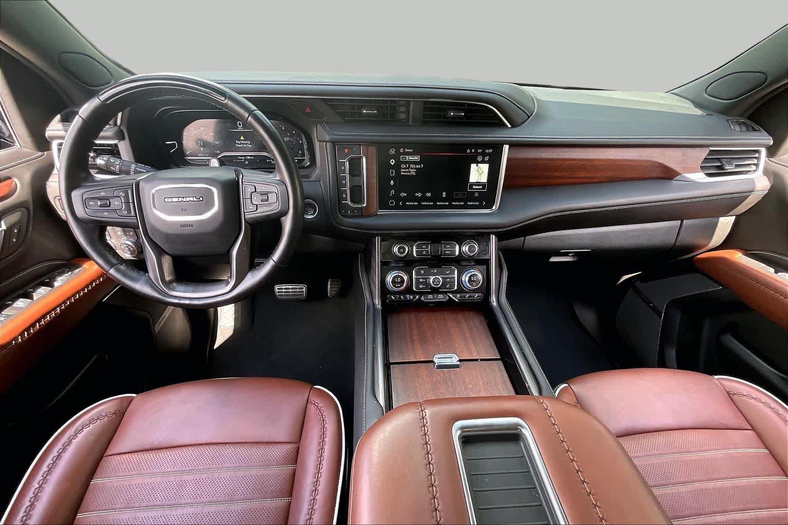 Used 2024 GMC Yukon Denali Ultimate AWD/4WD image 14