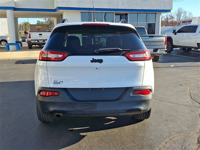 Used 2018 Jeep Cherokee Latitude w/ Altitude Package image 5