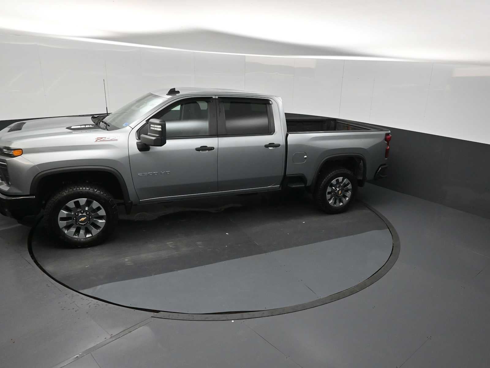 Used 2025 Chevrolet Silverado 2500 Custom AWD/4WD image 13