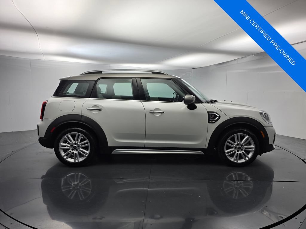 Used 2024 MINI Cooper Countryman S w/ Signature Upholstery Package FWD image 3