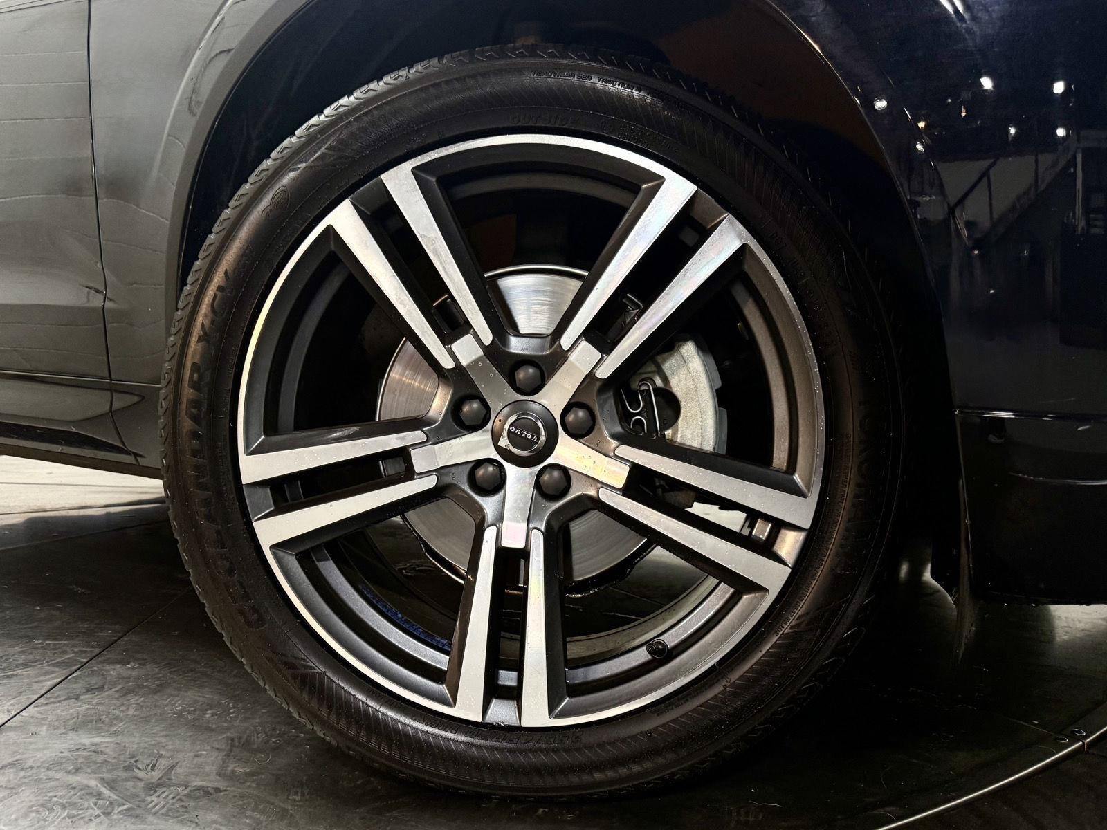 Used 2023 Volvo XC60 B5 Plus FWD image 10