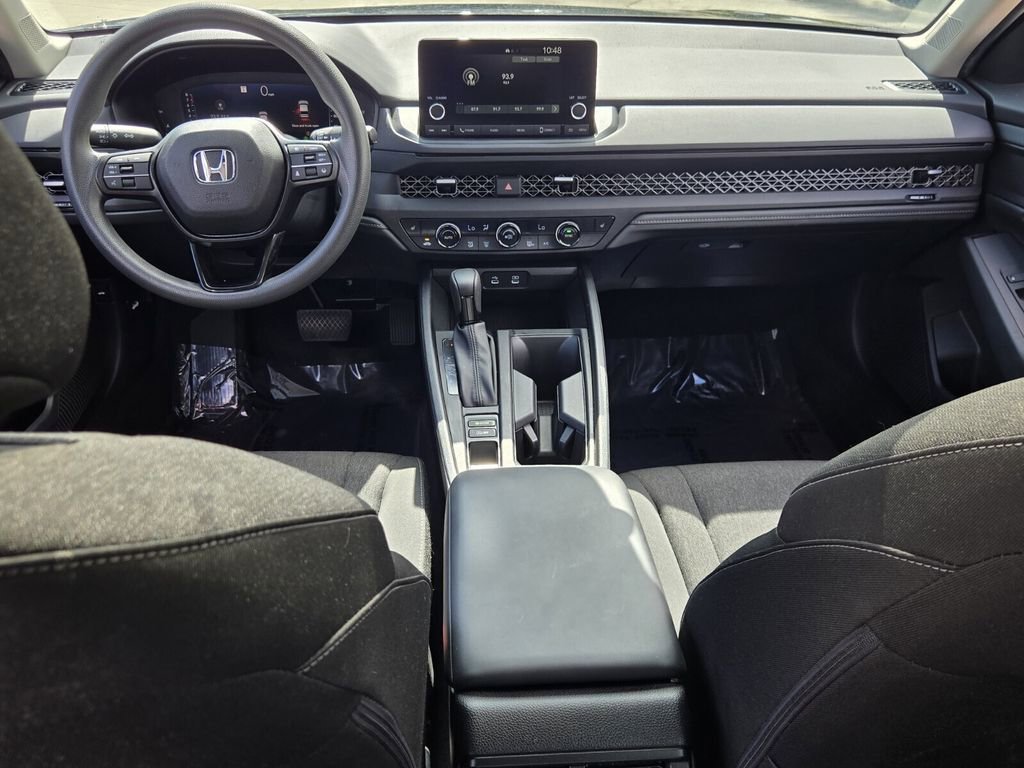 Certified 2025 Honda Accord SE image 13