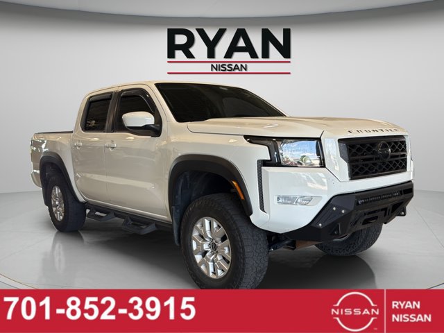 Used 2022 Nissan Frontier SV AWD/4WD image 1