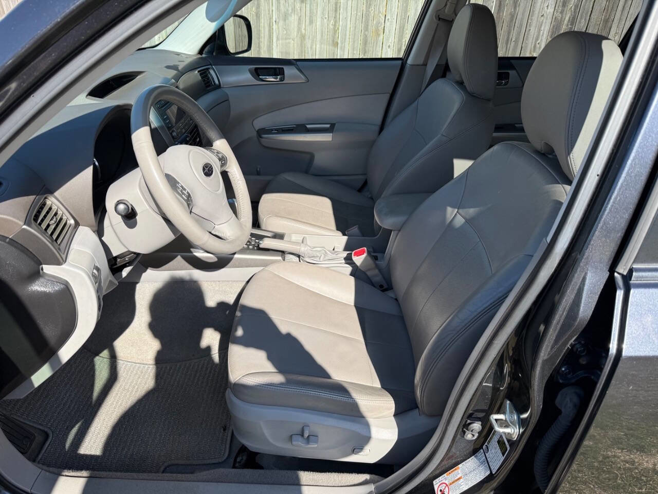 Used 2010 Subaru Forester 2.5X Limited image 8
