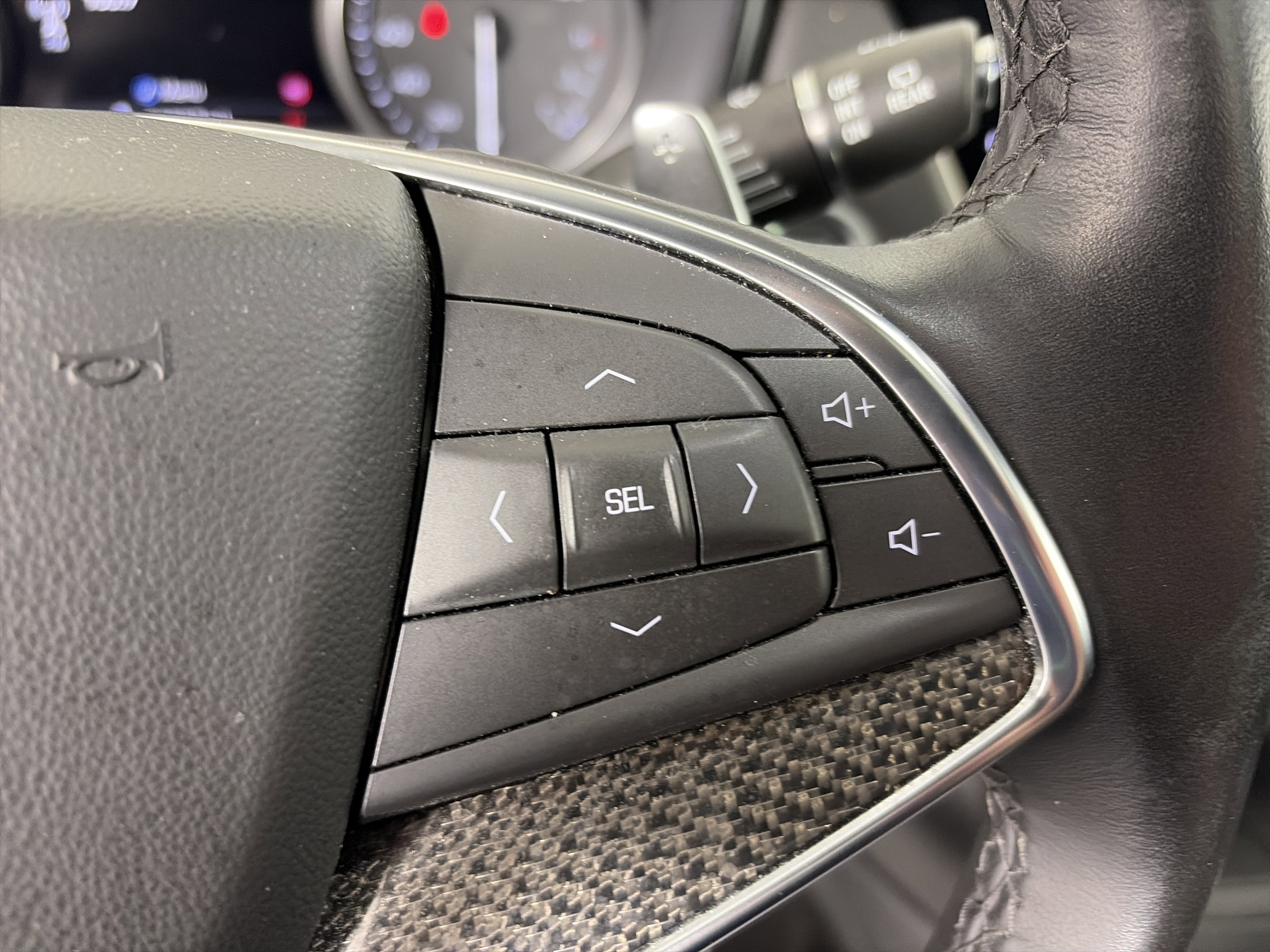 Certified 2024 Cadillac XT5 Sportv w/ Technology Package image 31