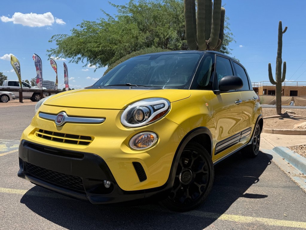 Used 2017 FIAT 500L Trekking w/ Urbana Appearance Package